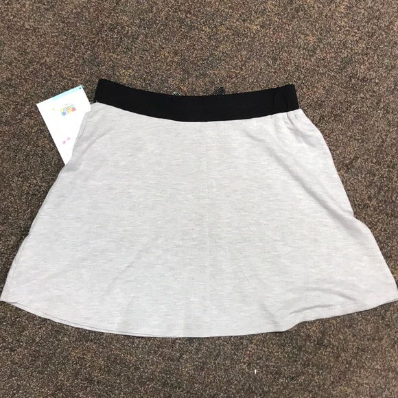 NWT D-Signed Skirt - Picture 2 of 5